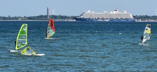 Foto Mein Schiff 4 vor Laboe